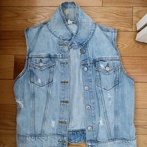 • Levi jean vest •